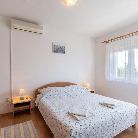 Apartments Mimi โตรกีร์ ห้อง รูปภาพ