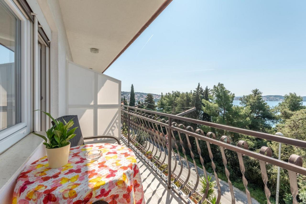 Apartments Mimi โตรกีร์ ห้อง รูปภาพ