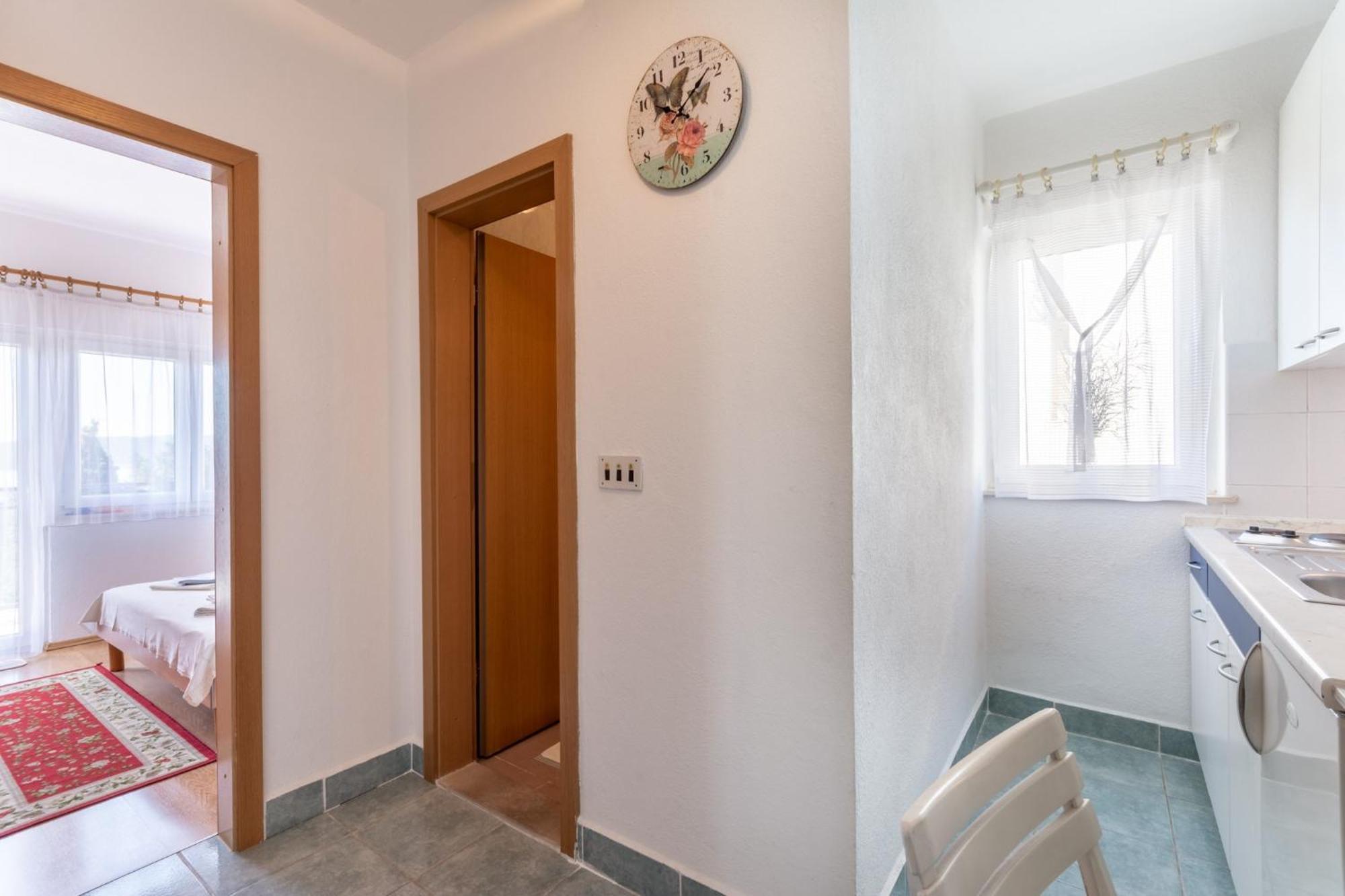 Apartments Mimi โตรกีร์ ห้อง รูปภาพ