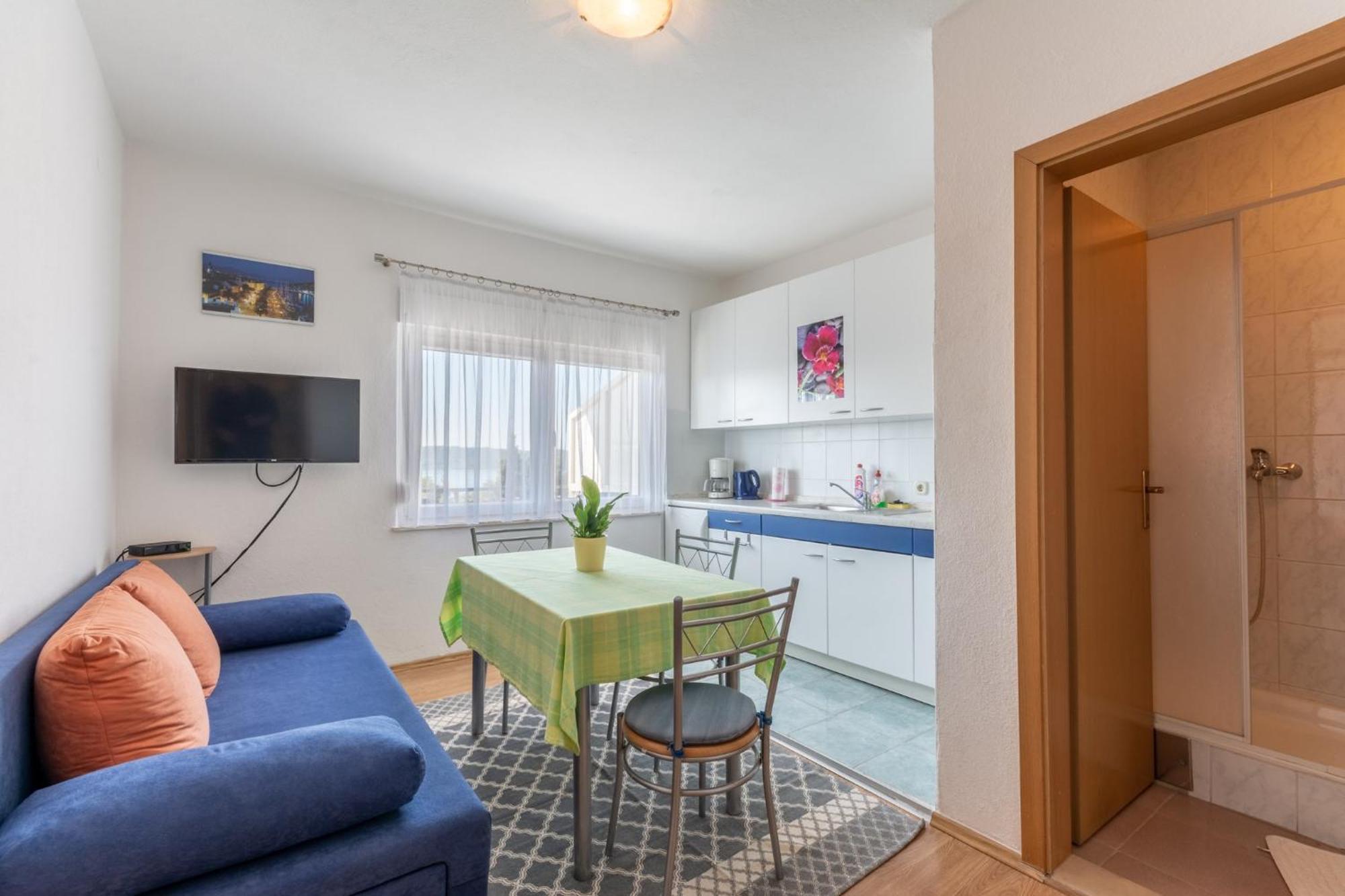 Apartments Mimi โตรกีร์ ห้อง รูปภาพ