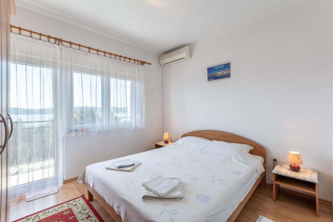 Apartments Mimi โตรกีร์ ภายนอก รูปภาพ